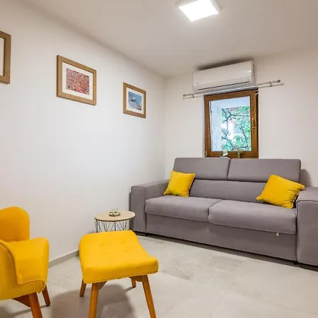 With Parking Space - 18544 Apartament *