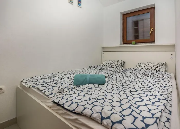 With Parking Space - 18544 * Vir